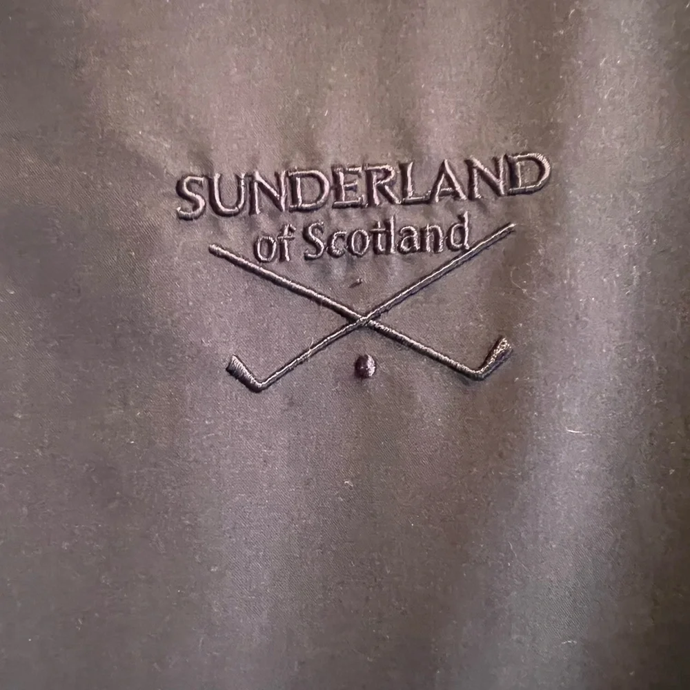 Vintage woman's Sunderland of Scotland Golf Vest. Navy/tan Size L. Great shape.